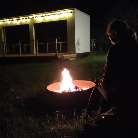 Ranch 66 - Moderni Tiny House Black Swallow Ve Stylu Route 66 Se Saunou A Bazenem Tršice 외부 사진