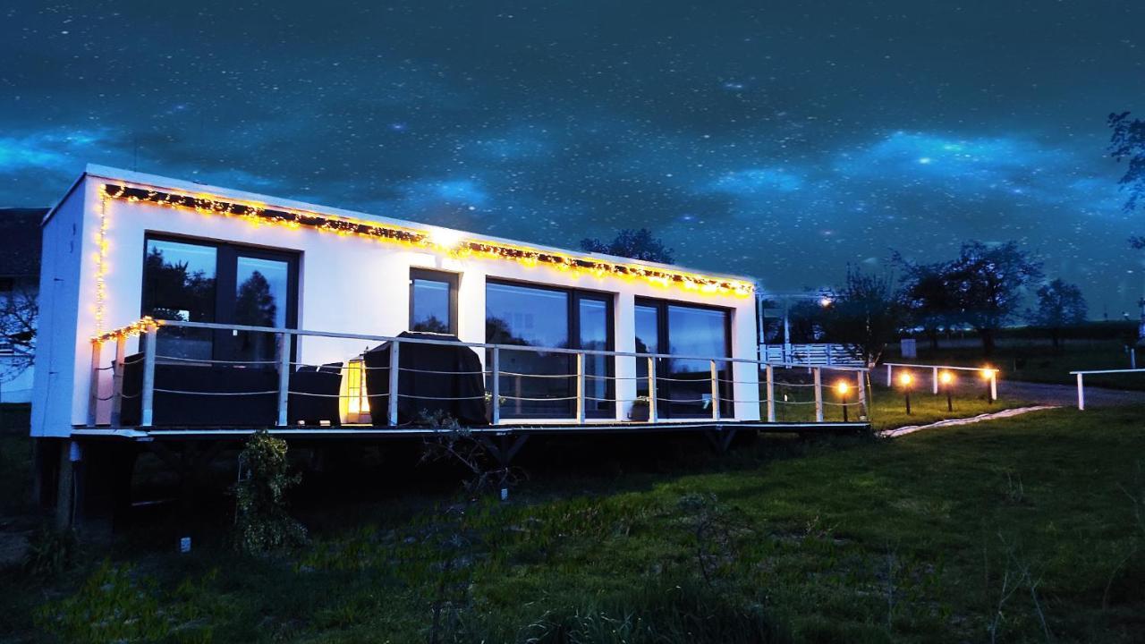 Ranch 66 - Moderni Tiny House Black Swallow Ve Stylu Route 66 Se Saunou A Bazenem Tršice 외부 사진